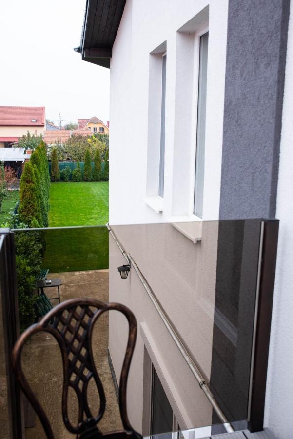 Green Apartments Oradea Εξωτερικό φωτογραφία