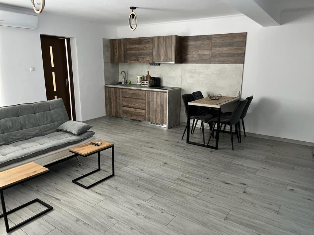 Green Apartments Oradea Εξωτερικό φωτογραφία